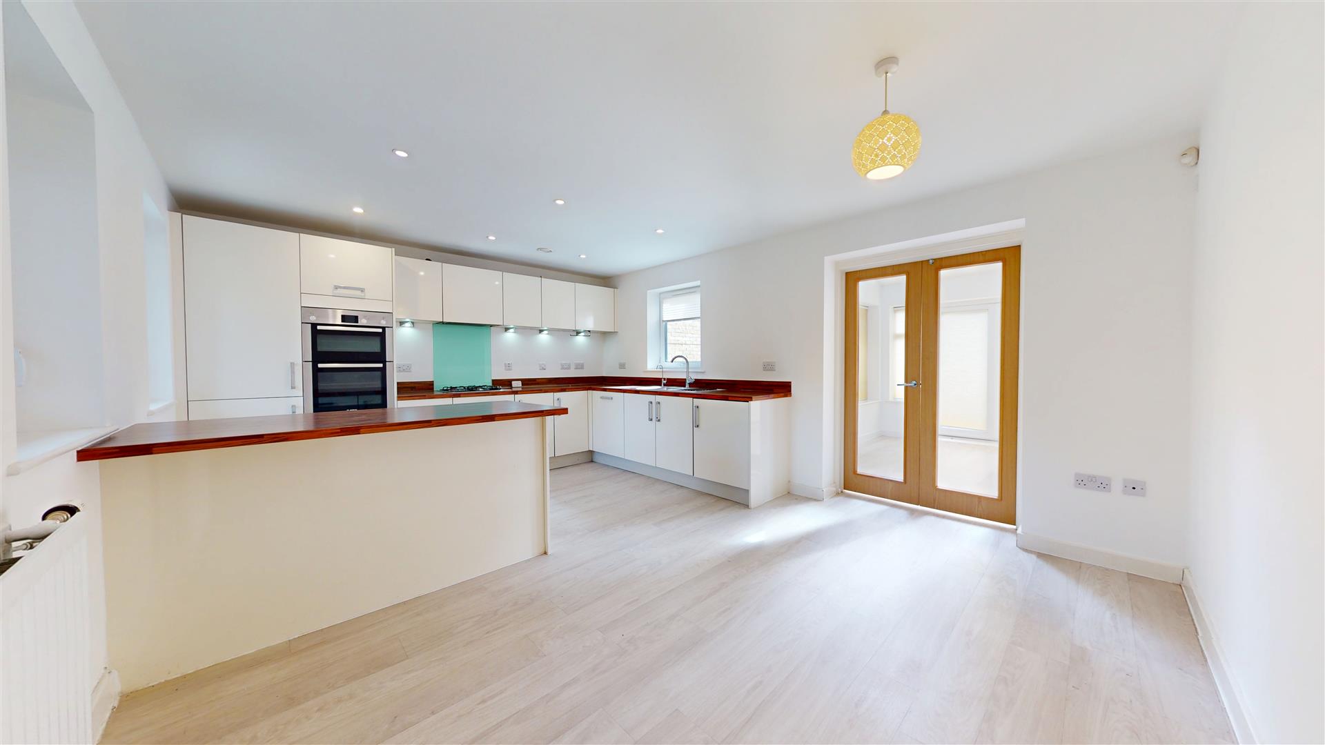 5 bed property in Kernal Close, Milton Keynes